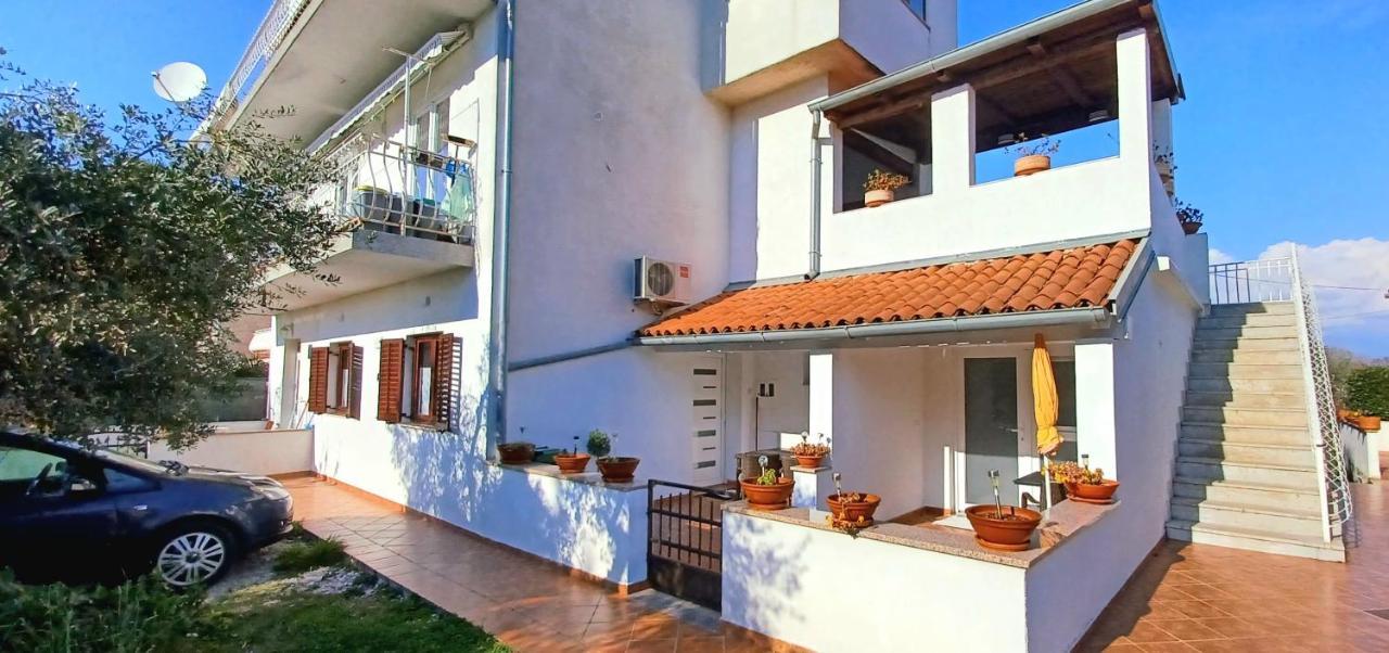 Karmelo Appartment Davorka โรวีน ภายนอก รูปภาพ